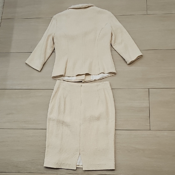 Elegant Cream Skirt Suit - Picture 4 of 4